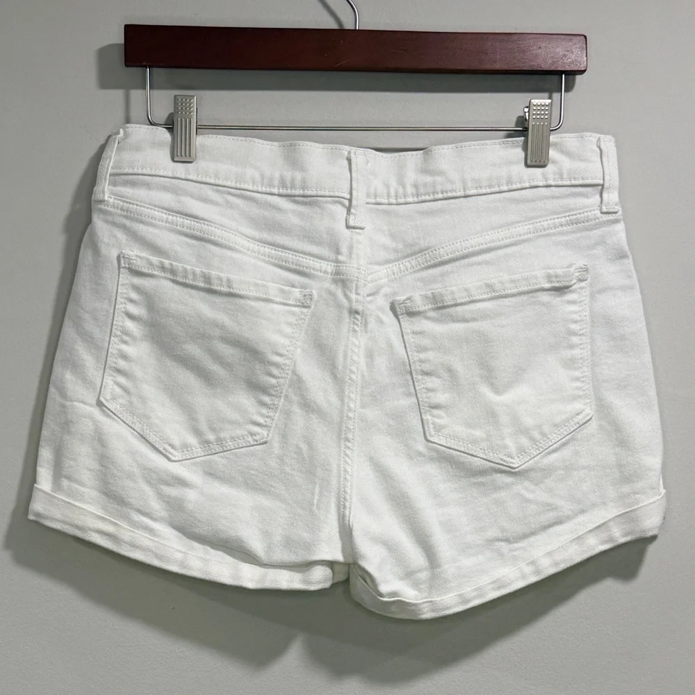 Old Navy Women's Classic White Jean Shorts Rolled Hem Size 6 - Picture 3 of 7